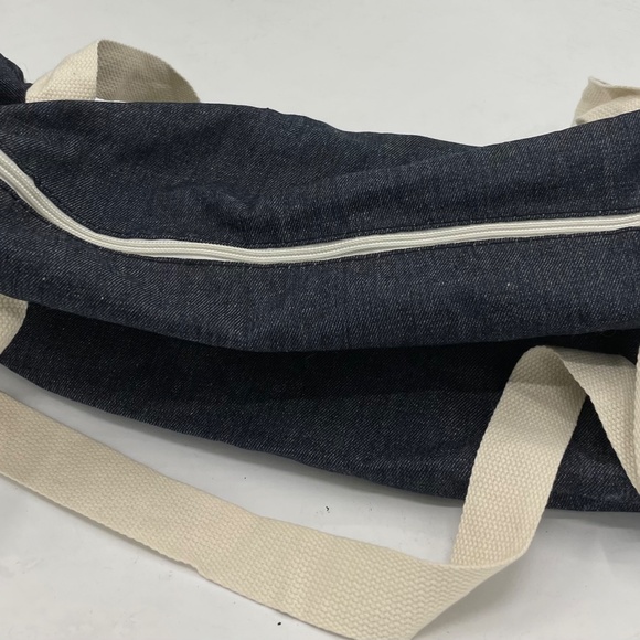 New Denim gym/dance bag with saying, Meet me at the Barre - Picture 4 of 4